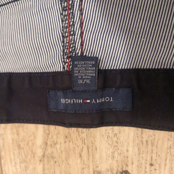 Tommy Hilfiger Mens 36x30 (meas. 38x30) Solid Black Chino Pants - Picture 8 of 9